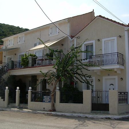 Starvillas Apartments And Studios Agia Efimia Екстериор снимка