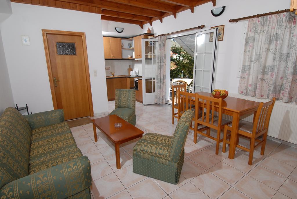 Starvillas Apartments And Studios Agia Efimia Екстериор снимка